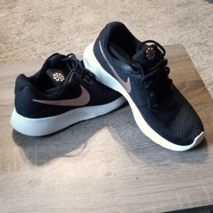 Nike, 6, Blk/White/Rose gold